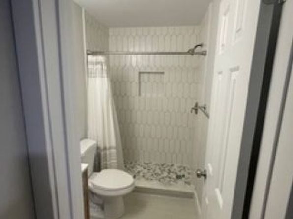 8 Whitemarsh Ct #8