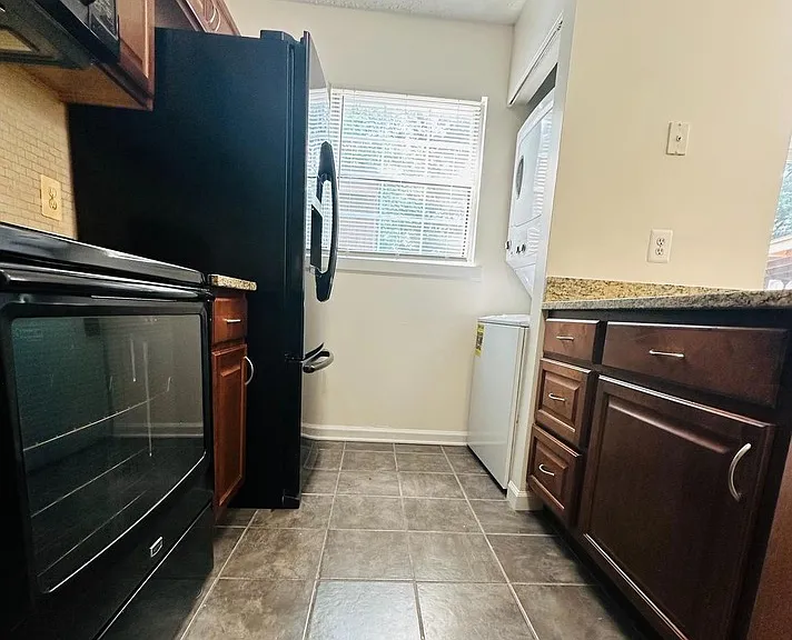 8658 Woodhue Ct — Photo 13