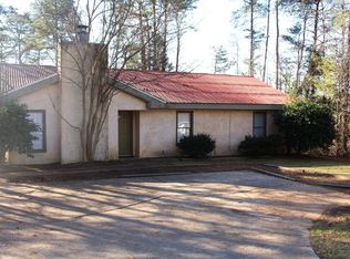 809 Madden Bridge Rd, Central, SC 29630