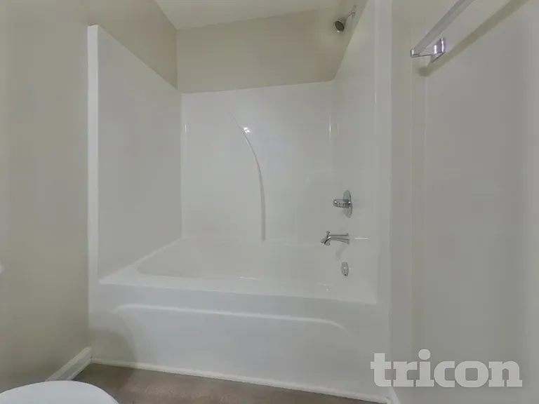 323 Springwalk Ln — Photo 9