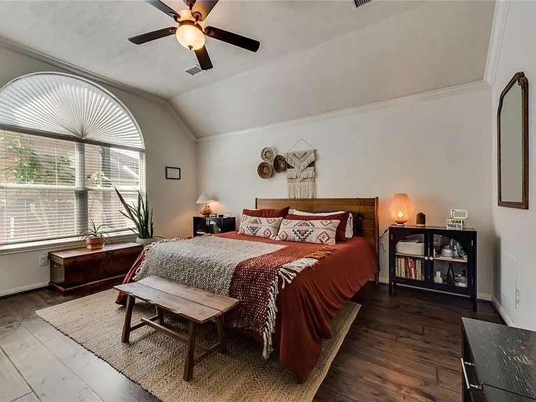 7018 Paradise Park Bnd — Photo 13