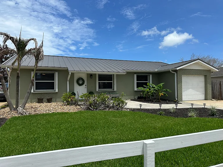 520 Parker Rd — Photo 1