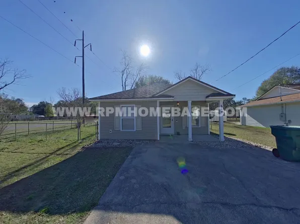 567 W Orange Ave, Defuniak Springs, FL 32433