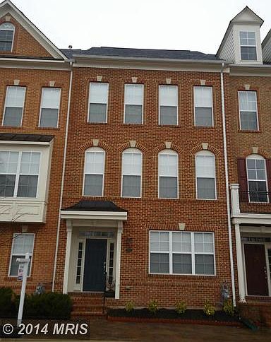 1st image of 810 Branch Dr