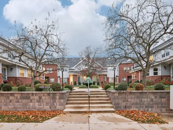 2566 North Farwell AVENUE #14, Milwaukee, WI 53211