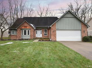 6679 Heatherwood Dr, West Bloomfield, MI