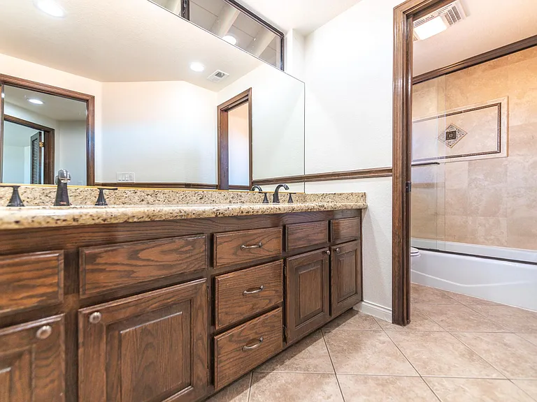 24692 Kings Rd — Photo 51