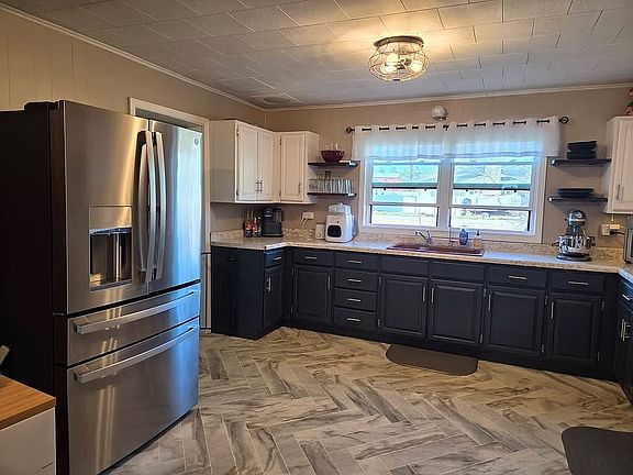 2nd image of 211 S Mulkey St