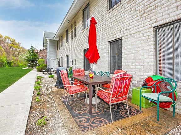 2nd image of 3 Juniper Ct #3