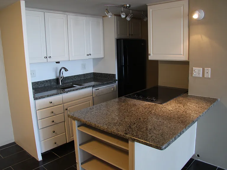790 N Washington St #1406 — Photo 2