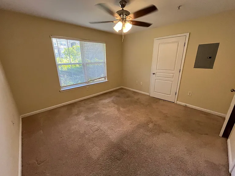 1121 Tree Top Way #1414 — Photo 32