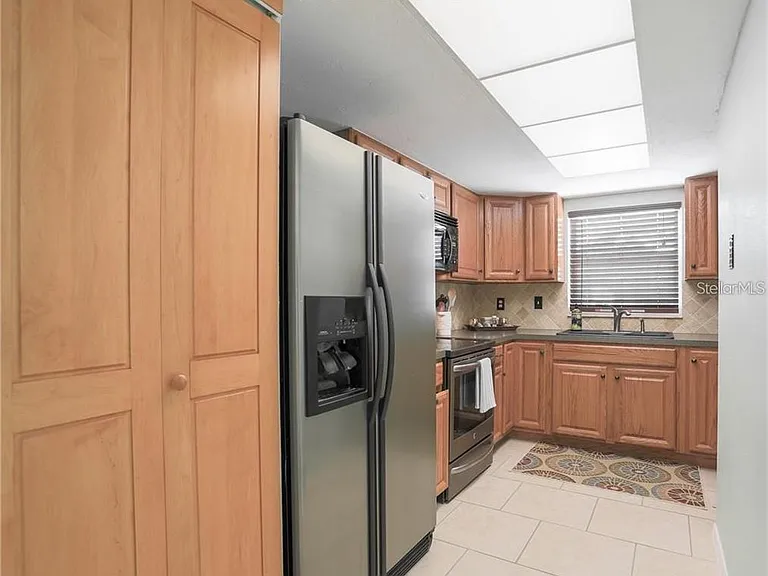 2907 Hyde Park St — Photo 7