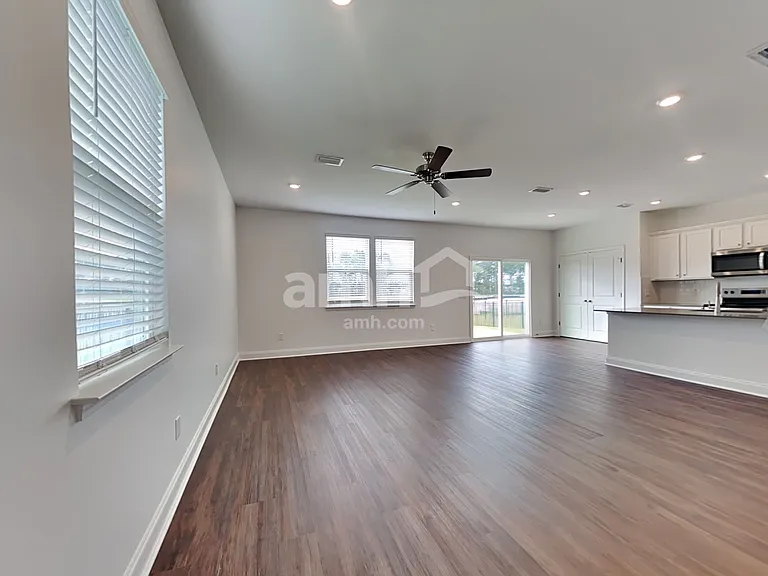 547 Plumeria Ln — Photo 7