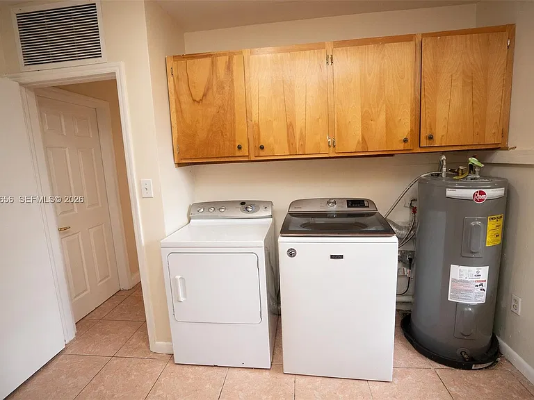 5613 Pierce St #2 — Photo 18