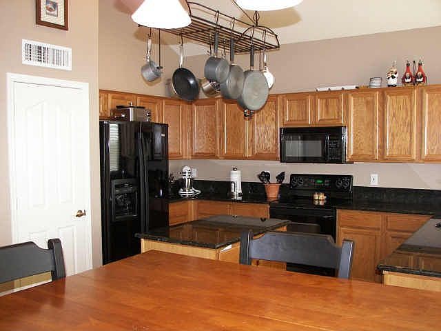 2nd image of 13025 W San Miguel Ave