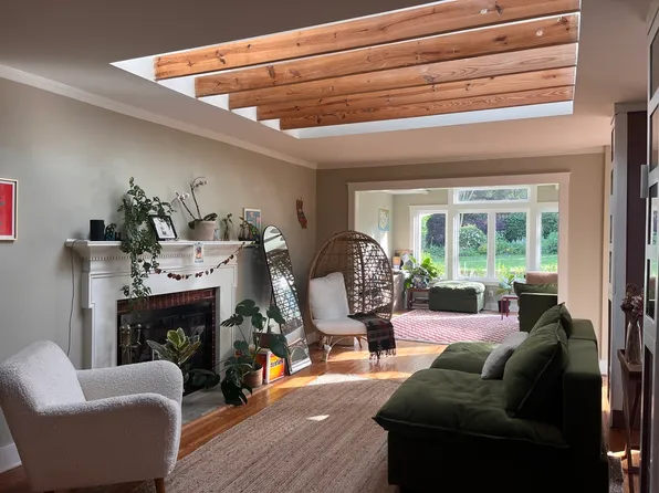 820 Stanfield Dr, Charlotte, NC 28210