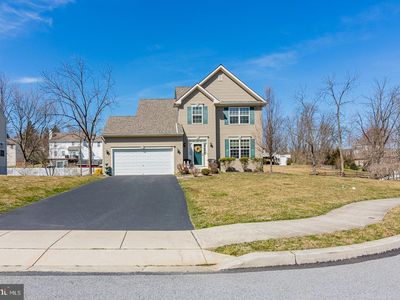 303 W 8th Ave, Parkesburg, PA, 19365