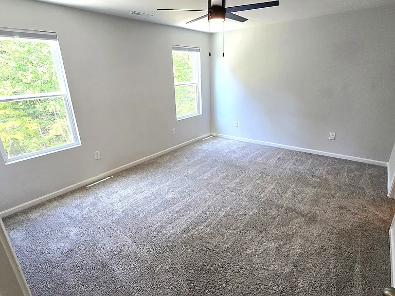 824 Conductor Ct — Photo 3