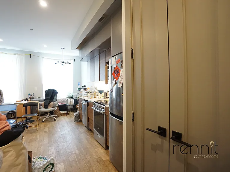 49 Rochester Ave #1A — Photo 2