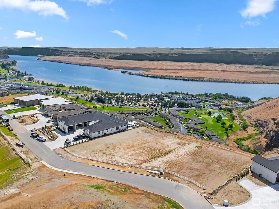 2nd image of 9647 Ridgeview Drive NW