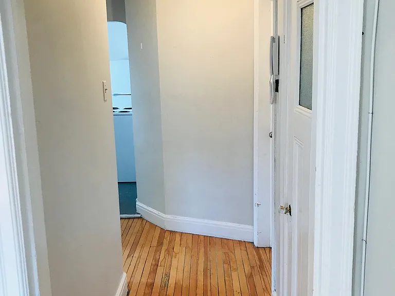253 Daly Ave #6 — Photo 4
