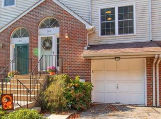 209 Benham Ct, Newark, DE 19711