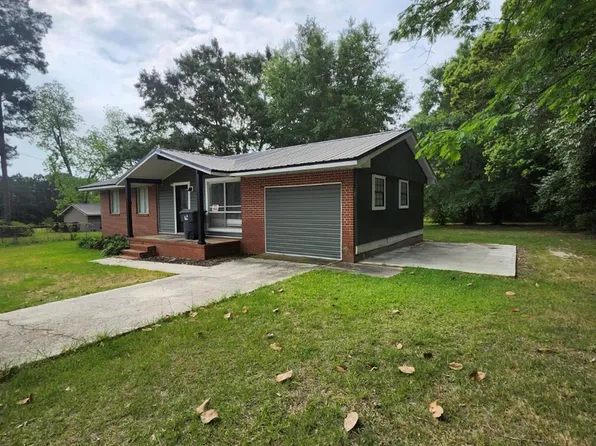 199 Carroll St NE, Pelham, GA 31779