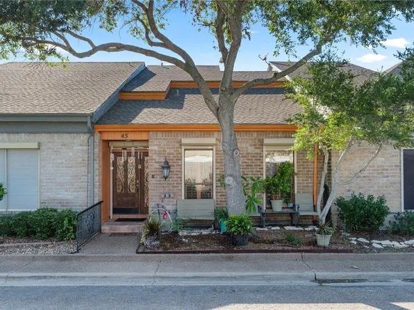 45 Rock Creek Dr, Corpus Christi, TX 78412
