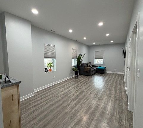4th image of 1211 N 22nd Ave