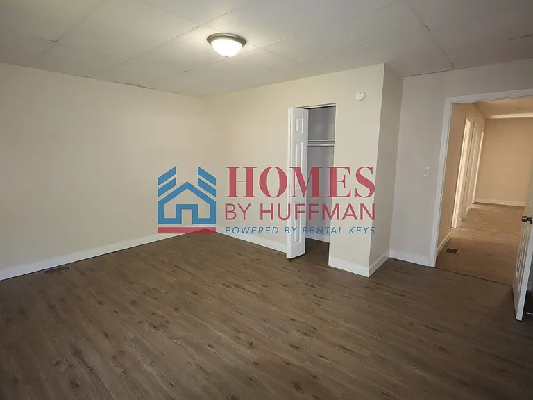638 Jackson Ave — Photo 8