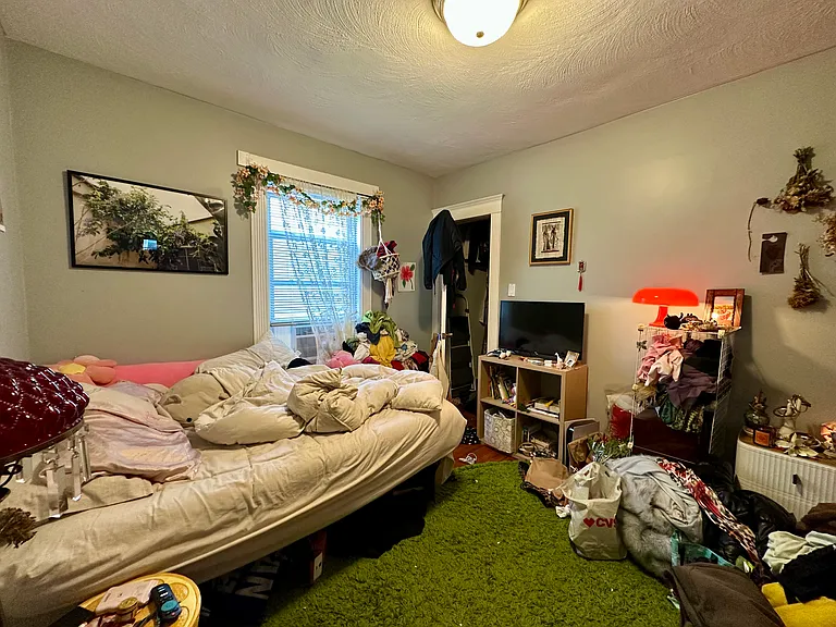 35 Montfern Ave #2 — Photo 8