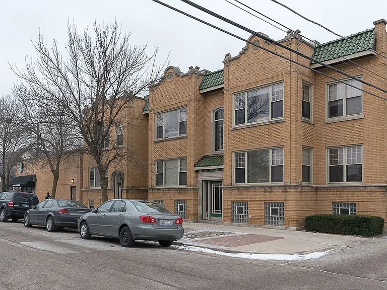 5210 N Sawyer Ave #2 — Photo 1