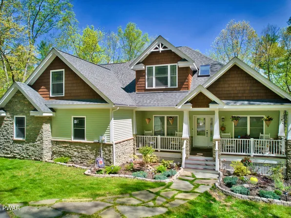 143 Pond Dr, Matamoras, PA 18336