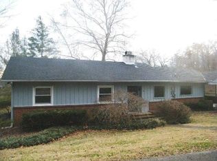 105 Taylor Rd, Oak Ridge, TN 37830