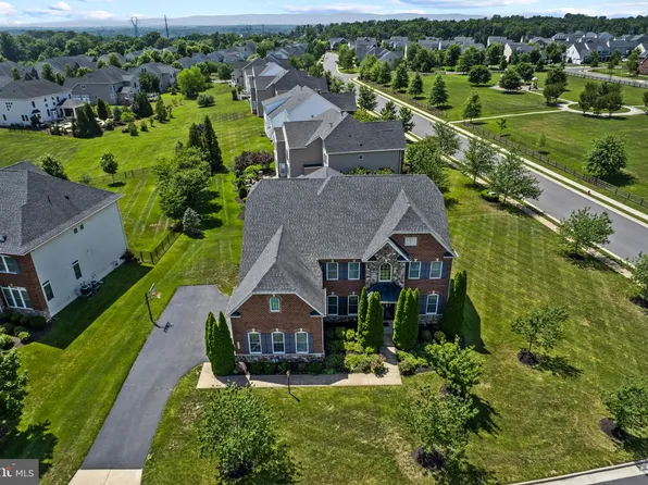 26727 Fair Hope Way, Chantilly, VA 20152