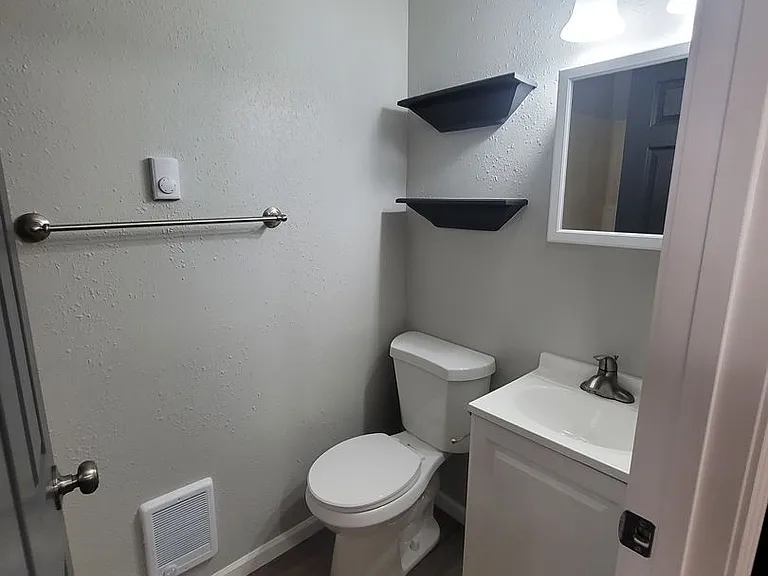 4187 Sunset Dr #3 — Photo 7