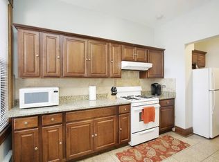 3021 N. Broadway Ave, Chicago, IL 60657