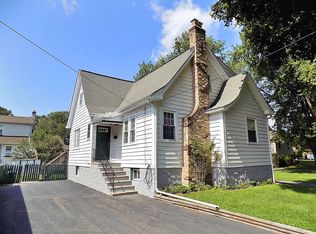 6 Riverside Dr, Pequannock, NJ 07440