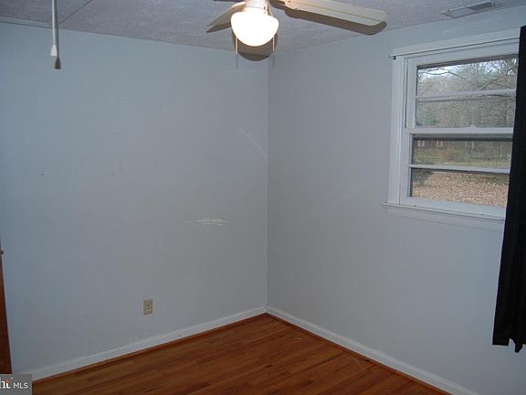 4th image of 59 Juanita Ln