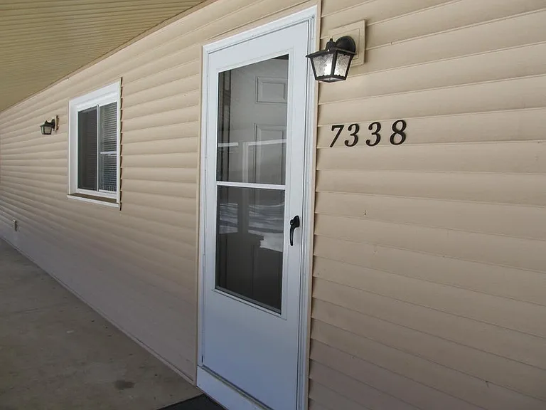 7338 Lovers Ln — Photo 2
