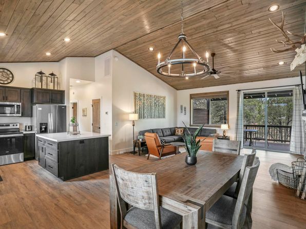 2110 N Bison Pass Ct