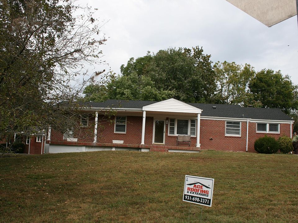 This is a large house in a wonderful neighborhood