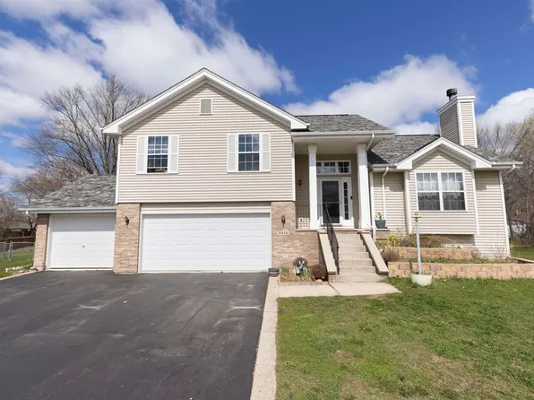 5512 Downing Ct, Roscoe, IL 61073