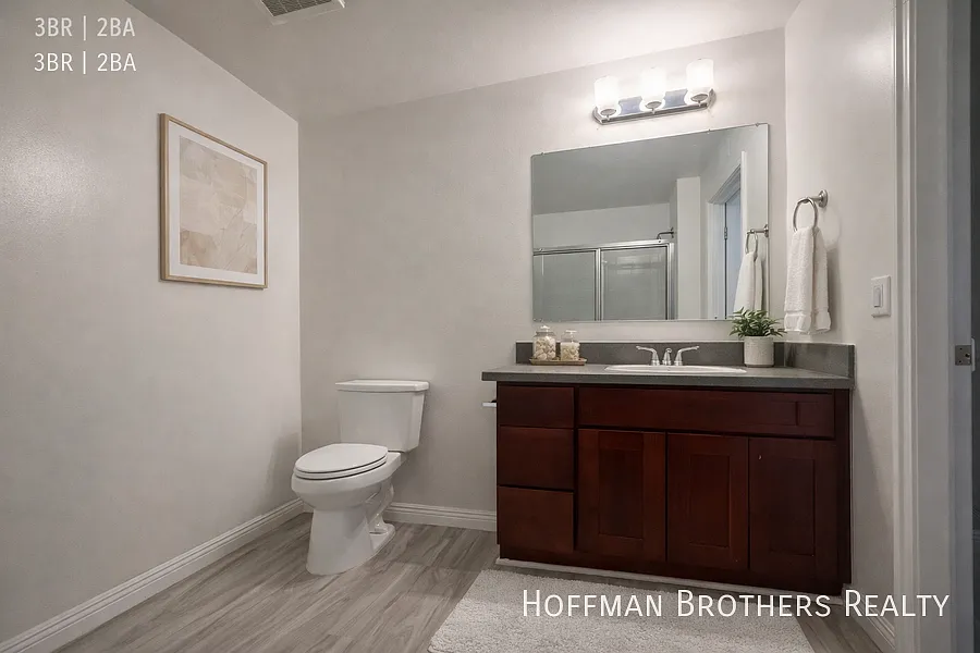 3 bed, $2,830 — Photo 3