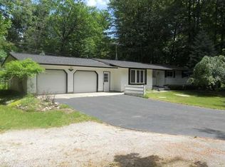 1352 N York Rd, Hart, MI 49420