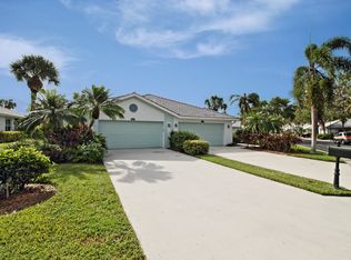 696 Mainsail Pl, Naples, FL 34110