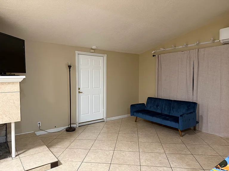 1138 Glenelder Ave — Photo 7