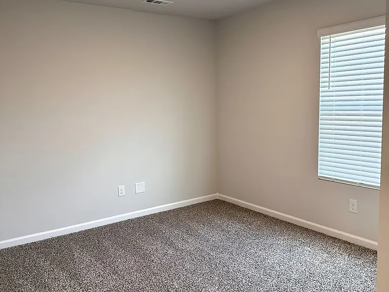 205 Chubbs Ln — Photo 4