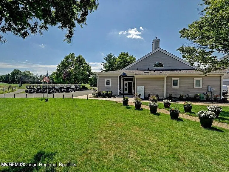 48 Rutland Ln — Photo 34