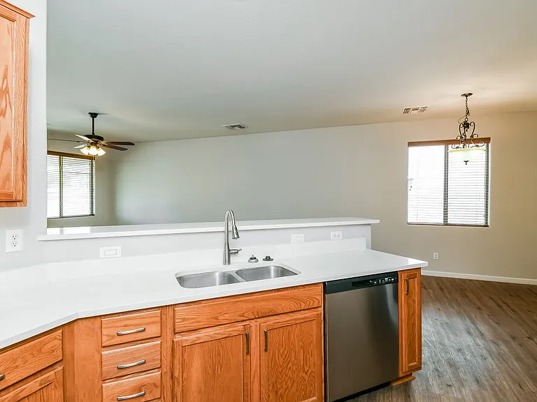1062 E Nickleback St — Photo 8
